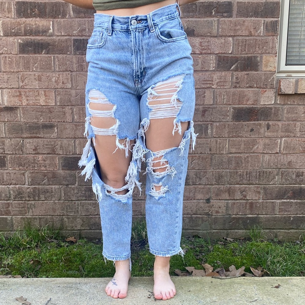 American Eagle Distressed Boyfriend Jeans